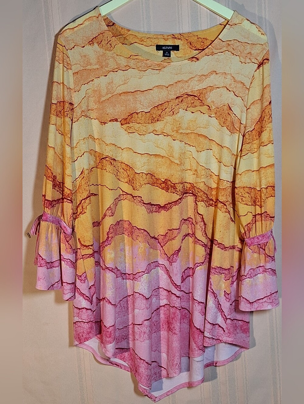 ALFANI Yellow, Orange and Pink Marble-Effect Bell Sleeve Tunic